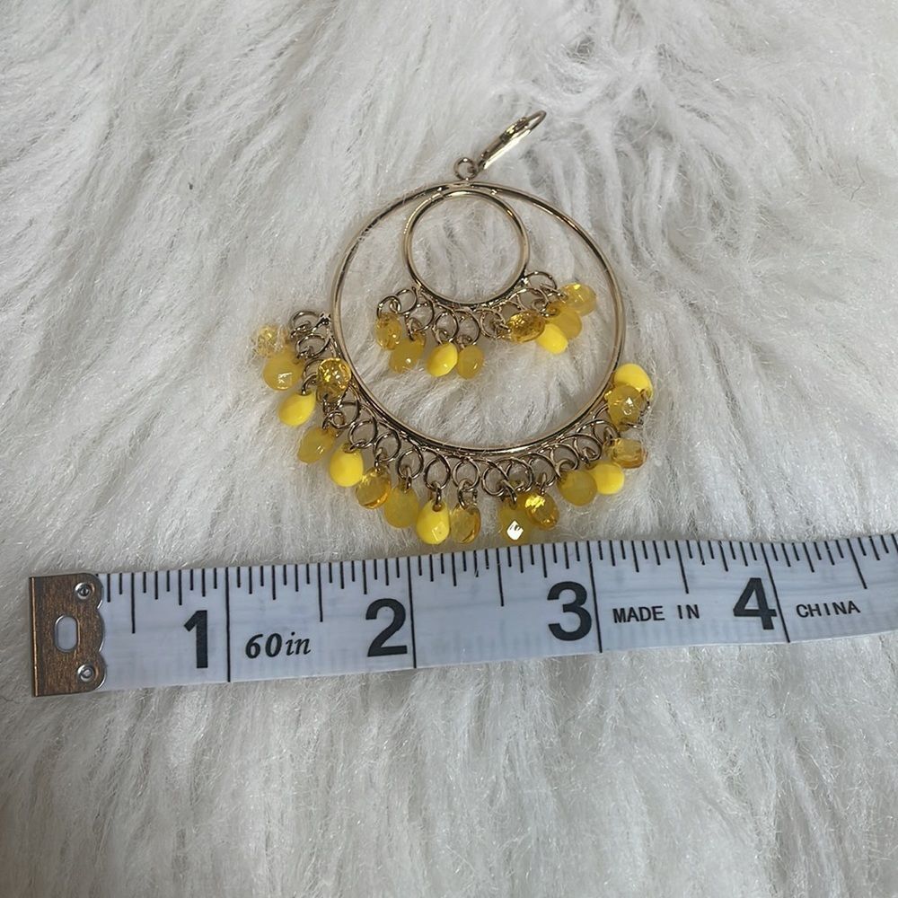 🍍Yellow Statement Earrings - Picture 4 of 5